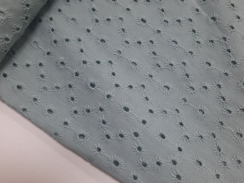 Batista bordada VERDD EMPOLVADO MARGARITA PEQUEÑA 