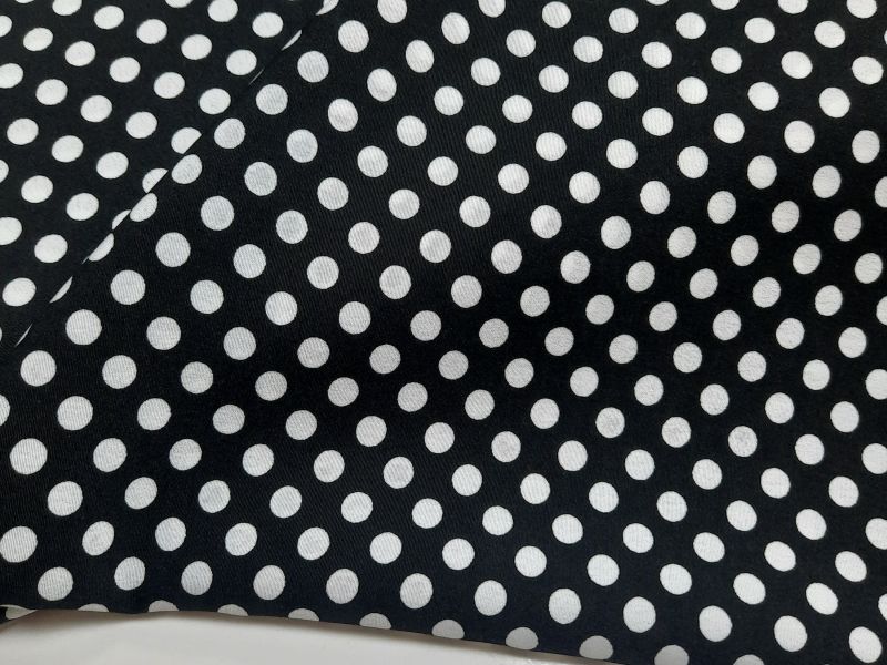 Seda  FONDO NEGRO LUNAR BLANCO
