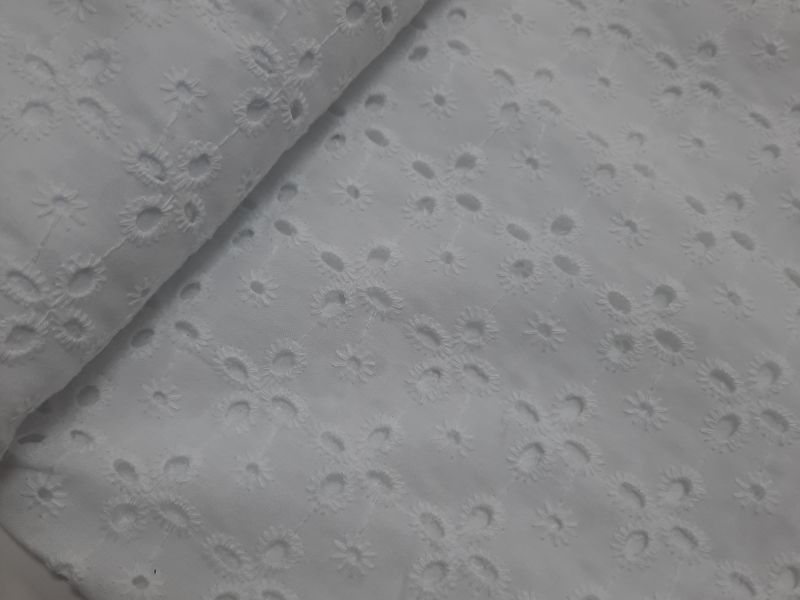 TELA DE BATISTA BORDADA MARGARITA  