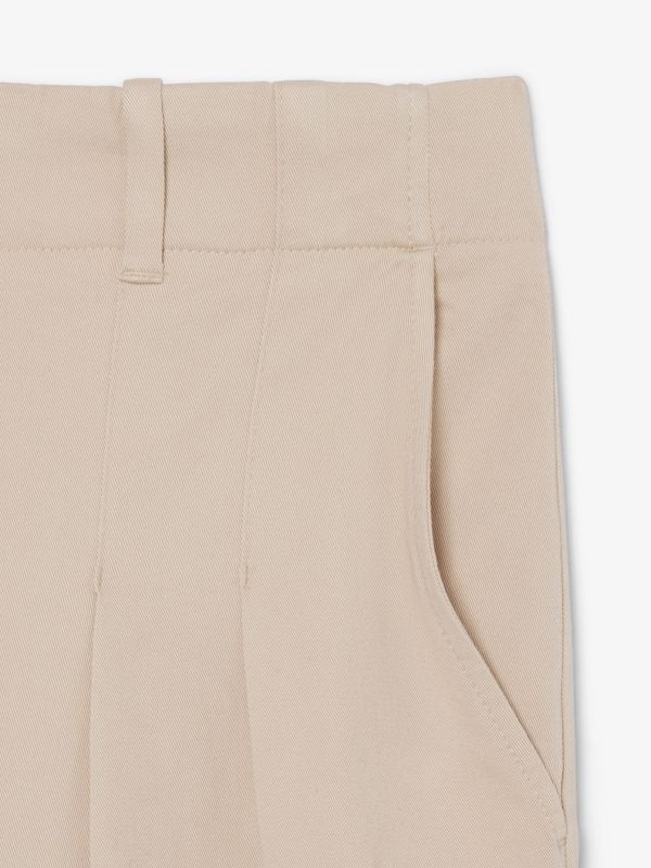 Pantalón Chino de Corte Amplio de Tela de Gabardina Elástica