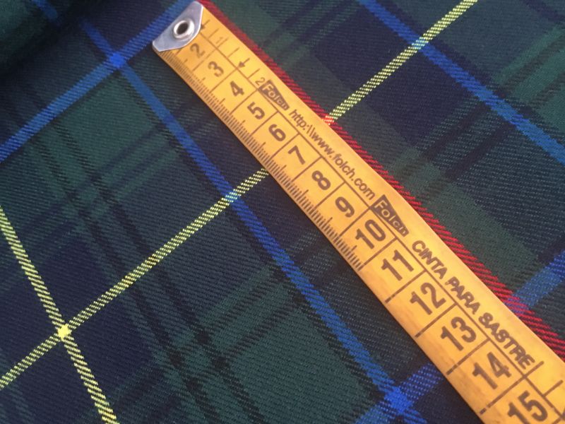 Cuadro escocés VERDE CON RAYA AMARILLA AZUL Y ROJA 