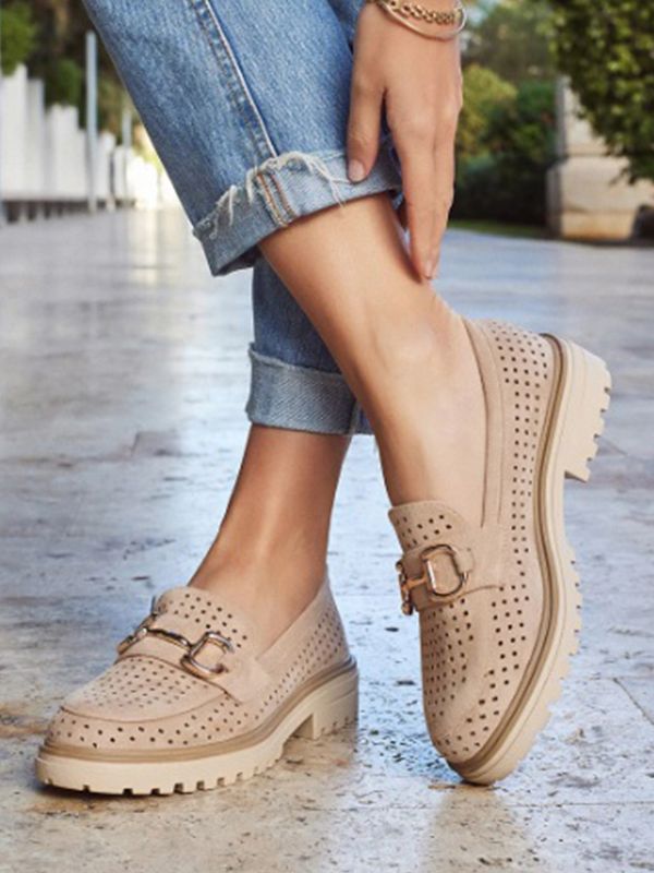 Mocasín Perforado Hebilla