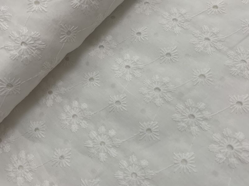 Batista bordada MARGARITA ENLAZADA 