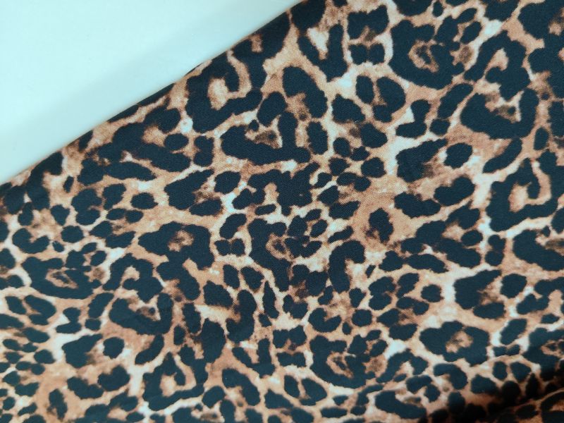 Popelin ESTAMPADO ANIMAL PRINT  MARRON 