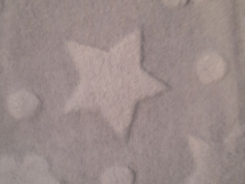 TELA DE CORALINA FONDO GRIS ESTRELLA BLANCA 