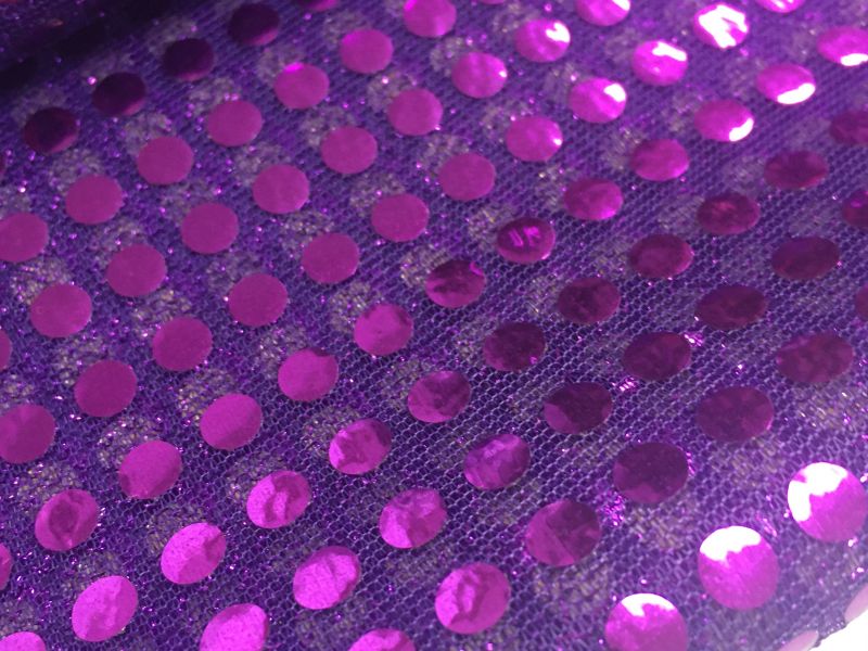 Punto lame con LENTEJUELA   MORADA 