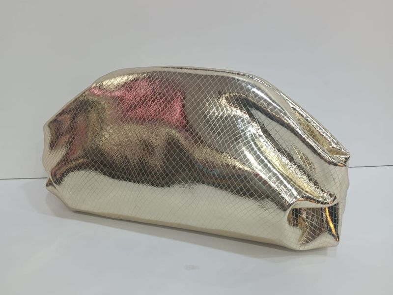 Bolso de fiesta dorado